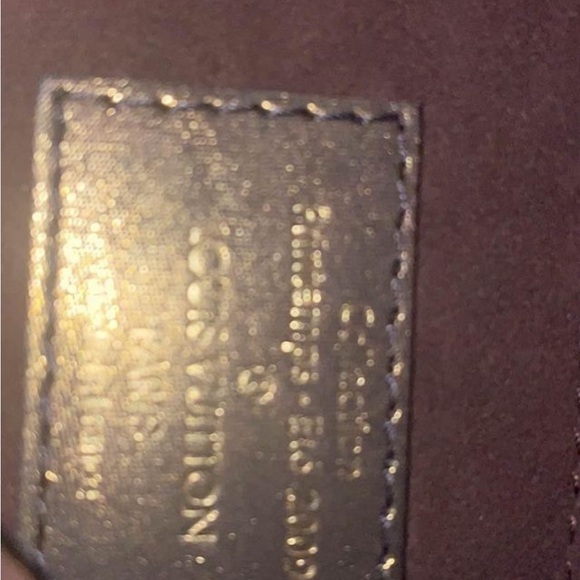 Louis Vuitton Collection 2009 Spring/Summer Kalahari Handbag. - Picture 2 of 10